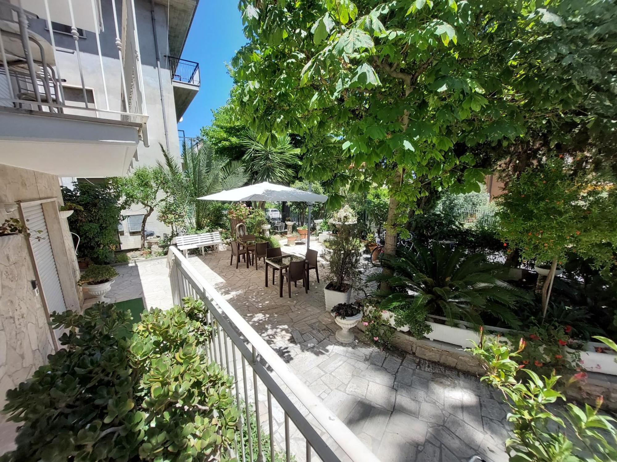 B&B La Fontanella Сан-Бенедетто-дель-Тронто Экстерьер фото